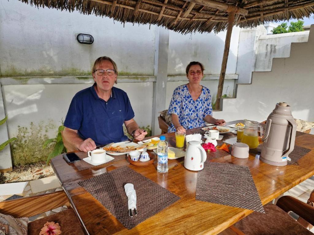 64 Zenj House Luxury Airport B&B Mbweni 外观 照片