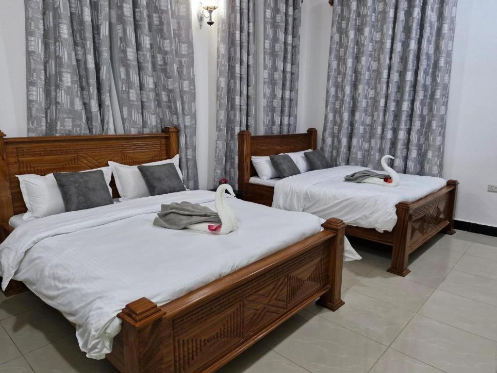 64 Zenj House Luxury Airport B&B Mbweni 外观 照片