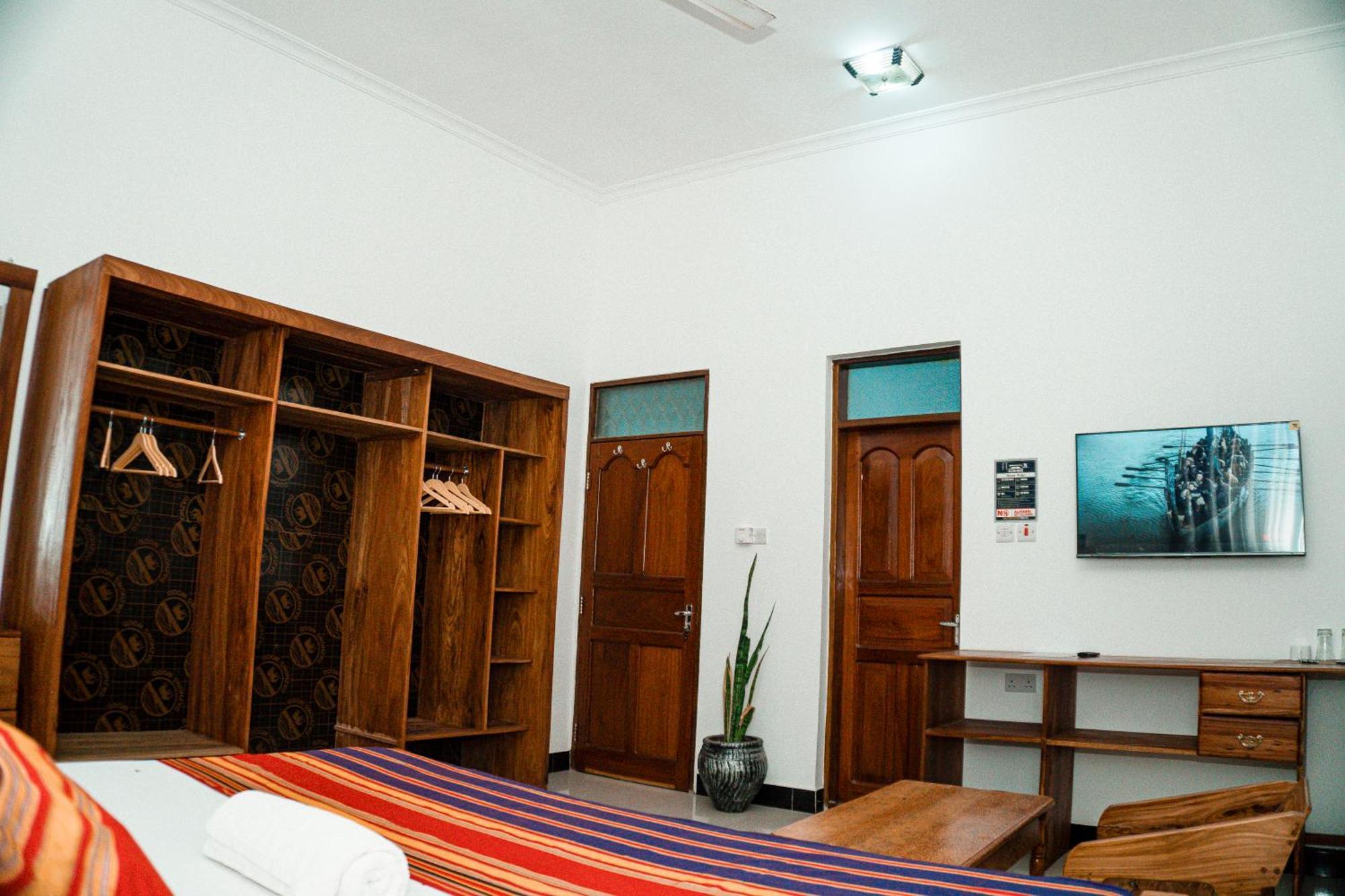 64 Zenj House Luxury Airport B&B Mbweni 外观 照片