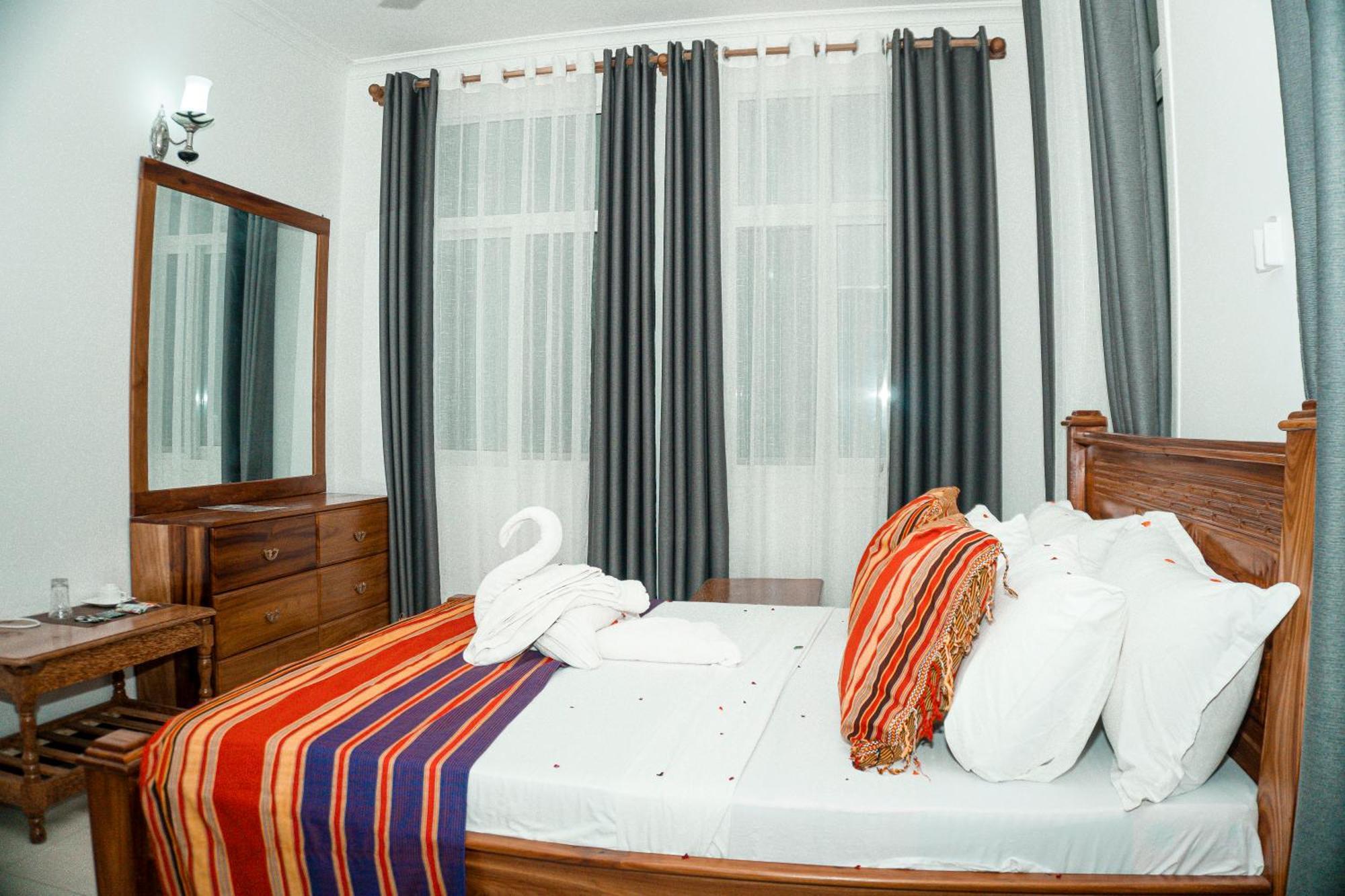64 Zenj House Luxury Airport B&B Mbweni 外观 照片