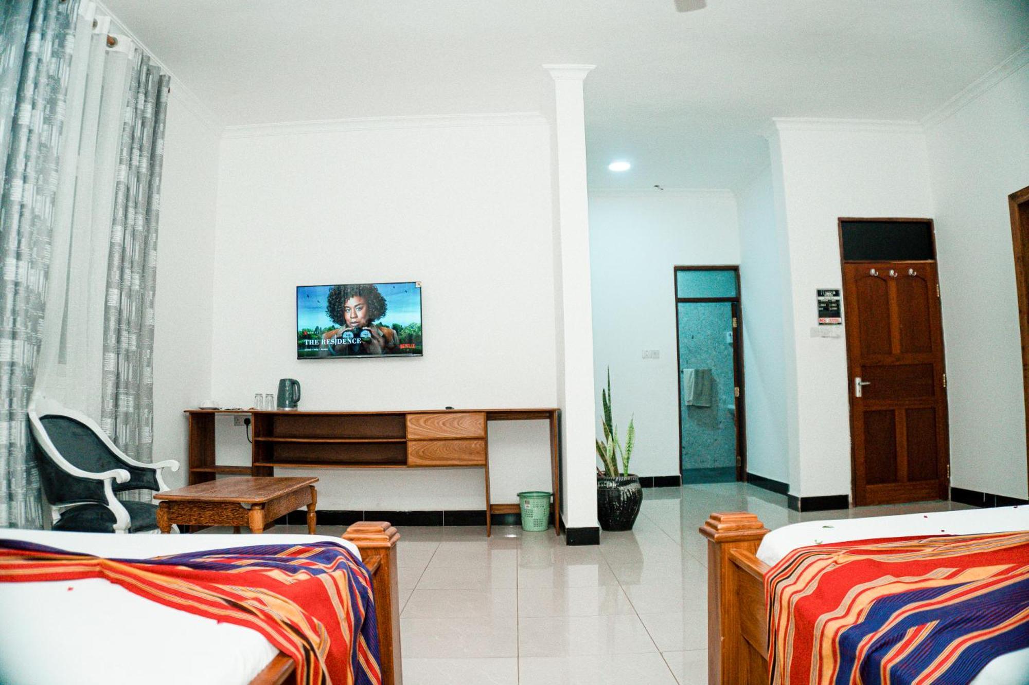 64 Zenj House Luxury Airport B&B Mbweni 外观 照片