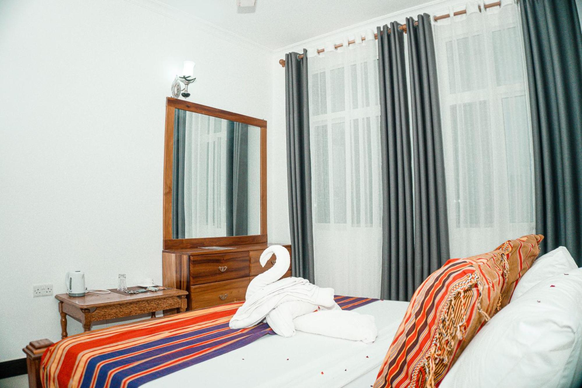 64 Zenj House Luxury Airport B&B Mbweni 外观 照片